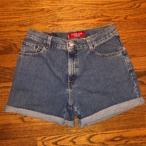 Vintage HIgh Rise Levi Shorts